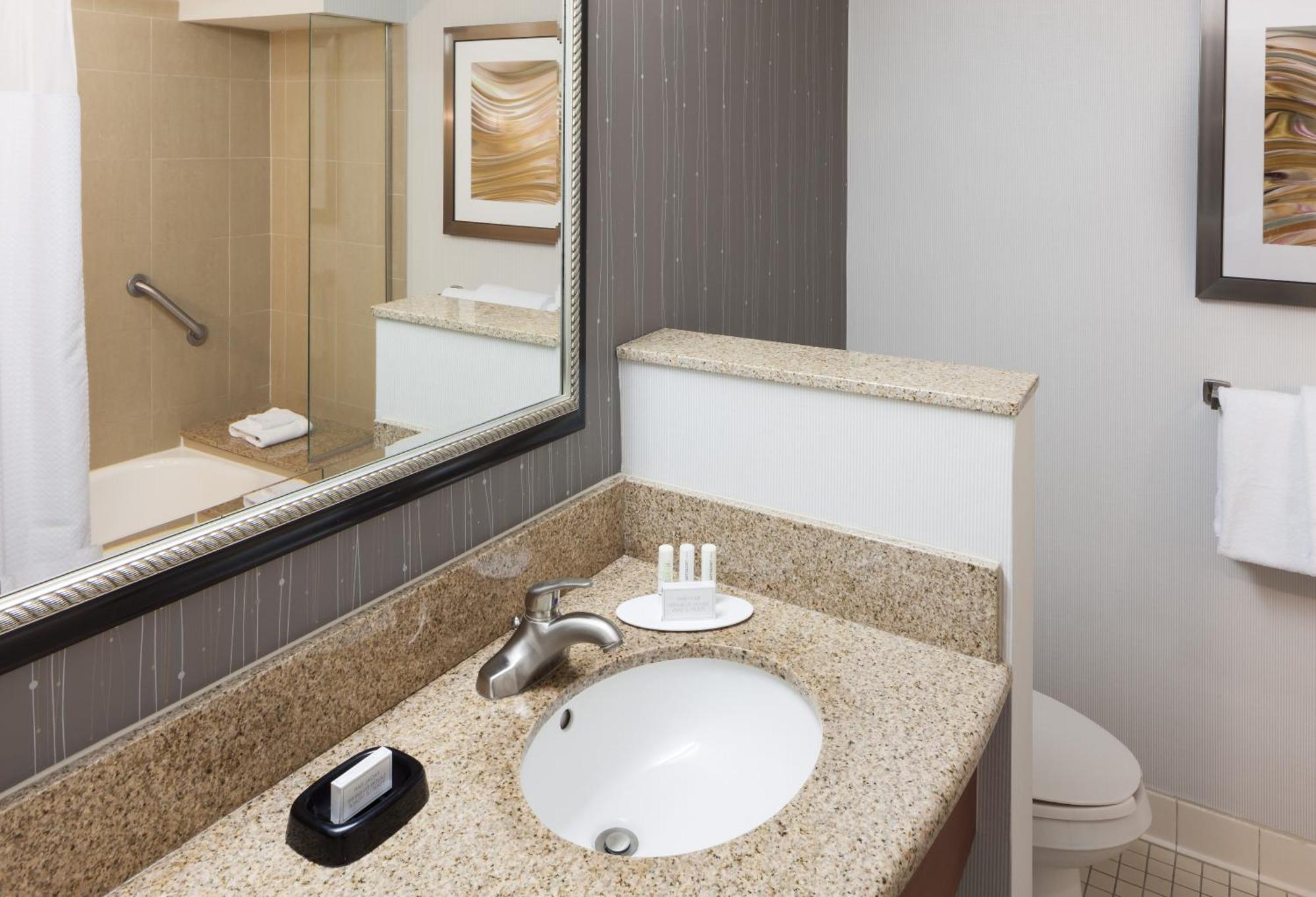 Courtyard By Marriott Miami At Dolphin Mall Sweetwater Exteriör bild