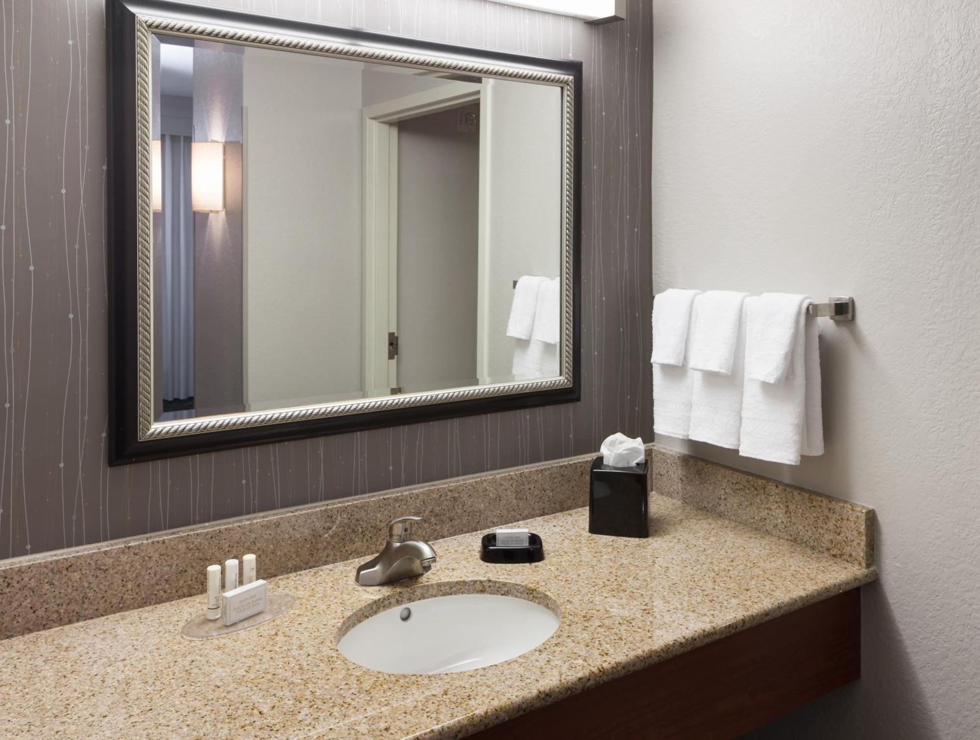 Courtyard By Marriott Miami At Dolphin Mall Sweetwater Exteriör bild