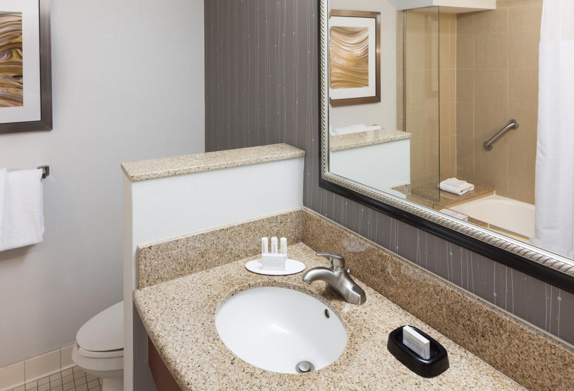 Courtyard By Marriott Miami At Dolphin Mall Sweetwater Exteriör bild