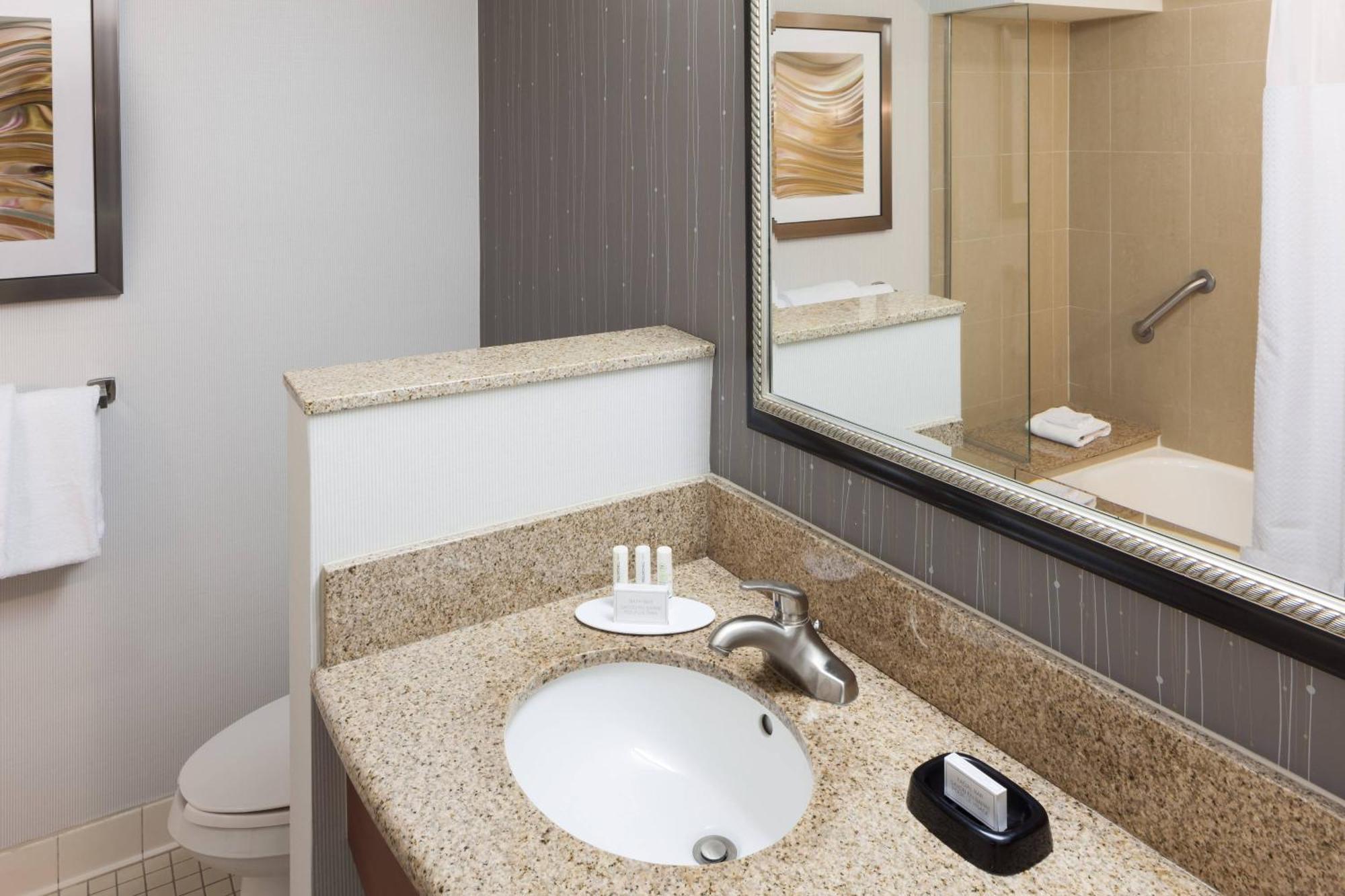 Courtyard By Marriott Miami At Dolphin Mall Sweetwater Exteriör bild